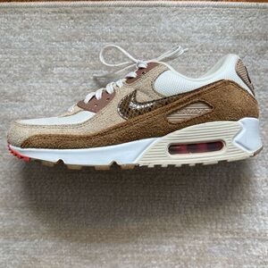 LIKE NEW!! Nike Air Max 90 SE Snakeskin Swoosh